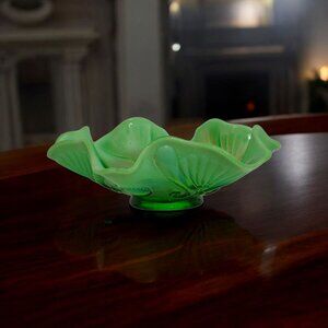 Antique Jefferson Glass Green Opalescent “Shell & Scroll” Ruffled Bowl